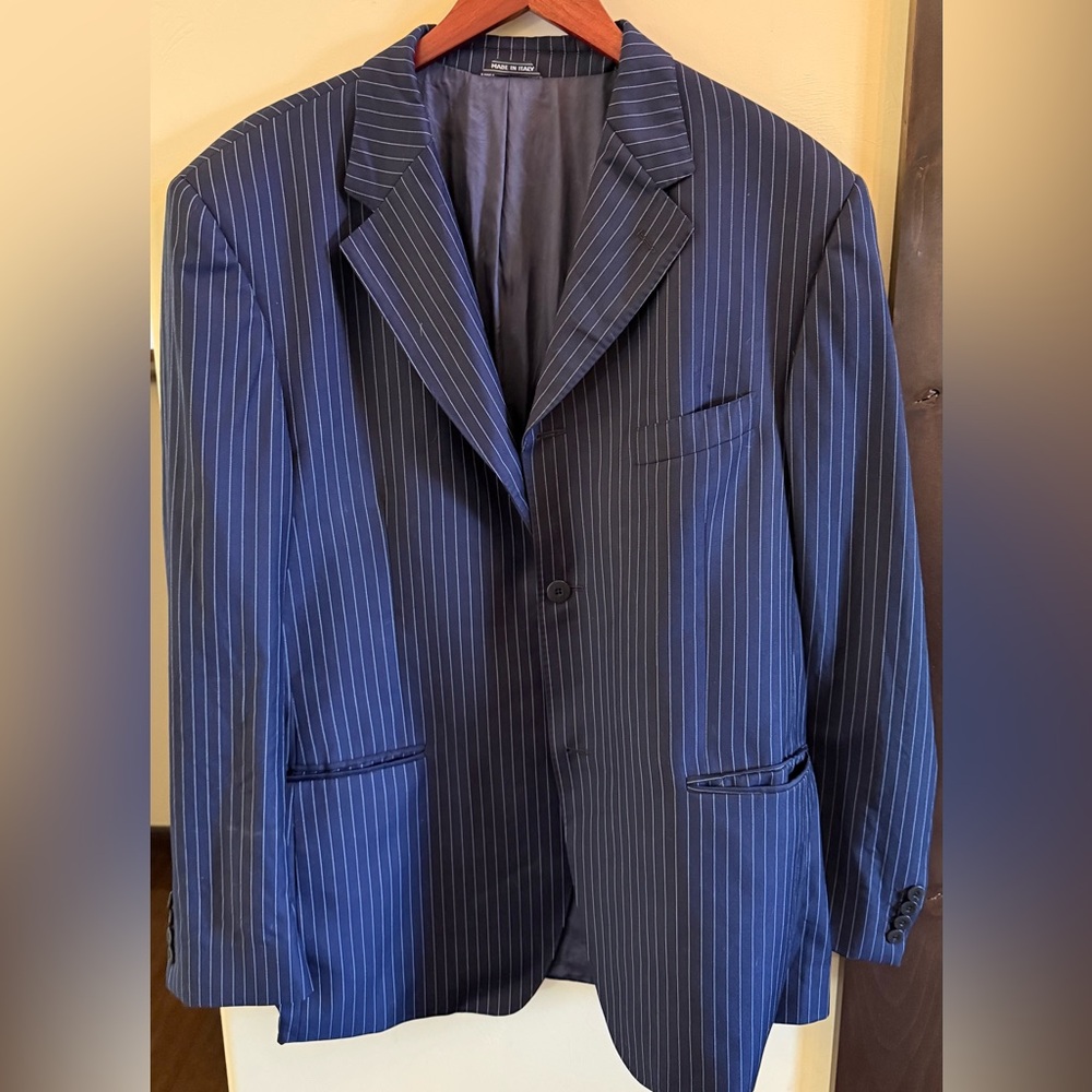 Elegant Navy Pinstripe Men's Suit Jacket